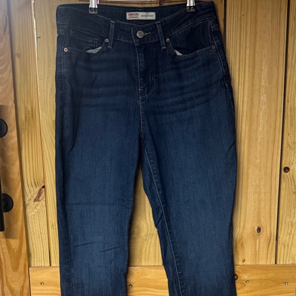 Signature Midnight Blue mid rise straight  Jeans